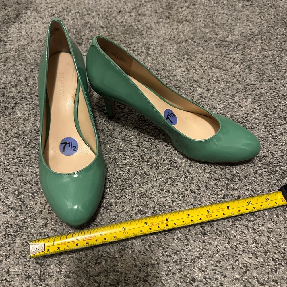 Nine West Green and Blue Heels with Elegant Design